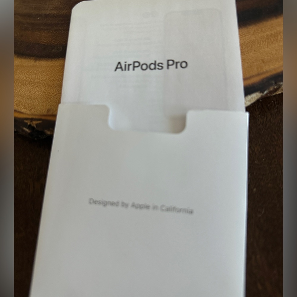 BOX & EAR TIPS ONLY Original Apple AirPods Pro 2nd Gen Box w/New Ear Tips
XS+S+L - Picture 7 of 12
